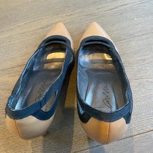 Lanvin patent shoe with black leather trim